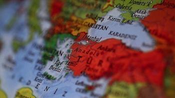 Bölgesel çatışmalar, Türkiye güzergahındaki Orta Koridor ve Kalkınma Yolu'nun önemini artırdı