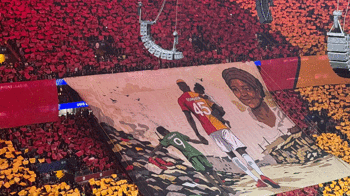 Osimhen'e büyük sürpriz! Gözyaşlarını tutamadı