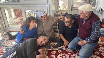 52 yıldır hayatını engelli çocuklarına adadı: Ben kaderime razıyım