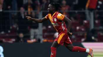 Galatasaray'da Renato Nhaga taraftarı mutlu etmek istiyor!