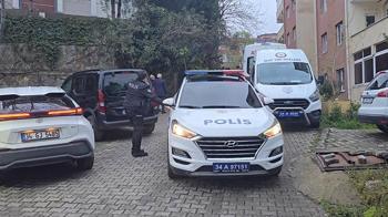 Üsküdar'da aile katliamı! Tartıştığı anne ve babasını öldürüp intihar etti