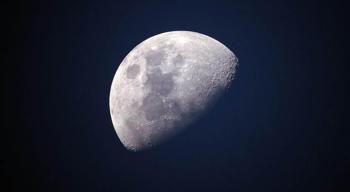 Ay aslında hangi renk? Astronotlar en merak edilen gözlemi açıkladı!