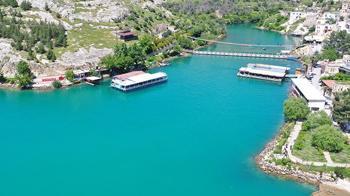 Sosyal medyada gördü, Almanya’dan geldi: Bozkırın ortasında 'saklı cennet'