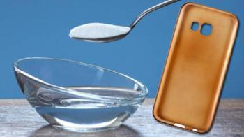 Sararmış telefon kılıfını yeniden parlatıyor! Fırçalayıp bekletin
