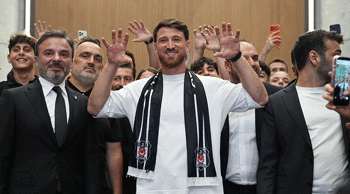 Salih Özcan'dan Beşiktaş formasıyla ilk açıklamalar! 'Korkmayan bir oyuncuyum'