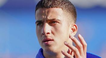 Milli futbolcu baba olmak için gün sayıyor! Eşinin karnı burnunda pozlar