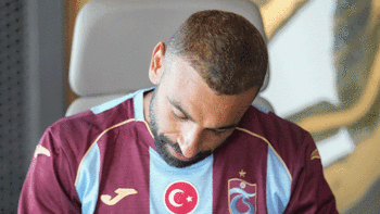 Trabzonspor yıldız transferi Mohamed Salah için imza töreni düzenliyor