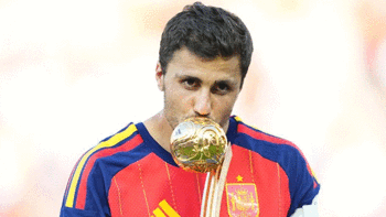 Barcelona’dan Real Madrid’e tarihi transfer çalımı! Rodri kararını verdi