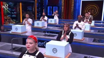 MasterChef 2026 ana kadroya giren 20. ve son yarışmacı kim oldu? MasterChef 8 Ağustos ana kadroya giren son yarışmacı ve 20 yarışmacının tamamı...