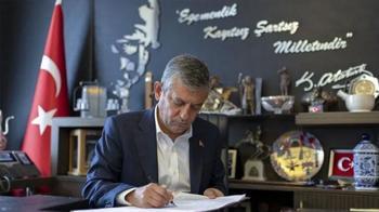 İki parti arasında kapışma: YENİ Parti’de hedef 2 milyon üye