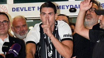 Beşiktaş açıkladı! Dusan Vlahovic'e için imza tören düzenlenecek