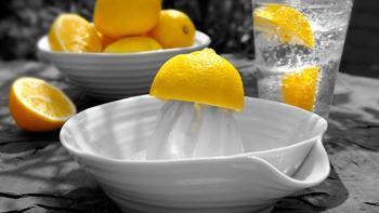 Sıradan limonataları unutun! Izgarada karamelize limonata