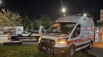 Kayseri'de hasta taşıyan ambulans ile otomobil çarpıştı! 6 yaralı