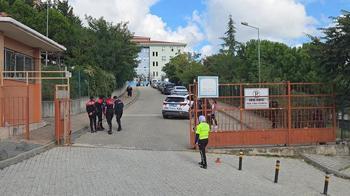 Başakşehir'de 1 öğrencinin hayatını kaybettiği okuldaki kavgaya ilişkin 3 kişi tutuklandı