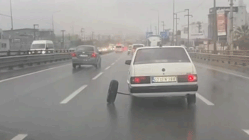 Tekerlek yerinden çıktı! Görenler şaşkına döndü
