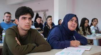 Üniversite sınavına 4&amp;#x27;üncü kez girdi! Oğluyla aynı bölümü kazandı: İstedikt