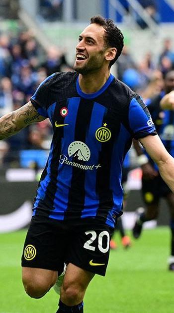 Inter'de Hakan Çalhanoğlu fırtınası! 4 dakikada 2 gol 