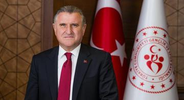 Gençlik ve Spor Bakanı Osman Aşkın Bak'tan Antalyaspor Başkanı Sinan Boztepe'ye tebrik mesajı