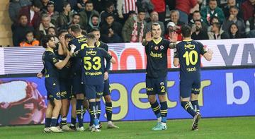 Fenerbahçe, Antalyaspor'u 2 golle yıktı!