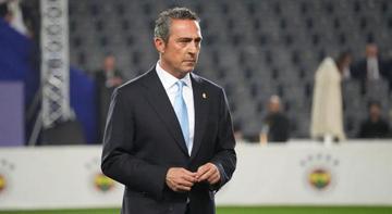 Kadıköy'de Fenerbahçe taraftarı Ali Koç'u istifaya davet etti! Aziz Yıldırım'a çağrı