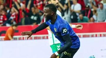 Galatasaray'dan ayrıldı kendini buldu! Tanguy Ndombele şova devam ediyor