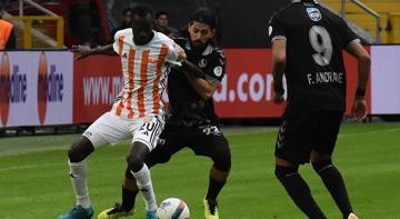 Sakaryaspor, Adanaspor deplasmanında 90+5'te puanı kaptı!