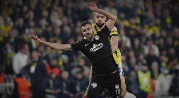 Rachid Ghezzal oyundan çıkarken kırmızı kart gördü! İlhan Palut çılgına döndü