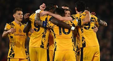 Inter, Hollanda'da avantajı 2 golle kaptı!