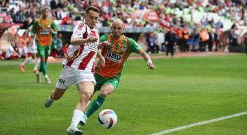 Antalyaspor derbide Alanyaspor'u geriden gelerek mağlup etti!