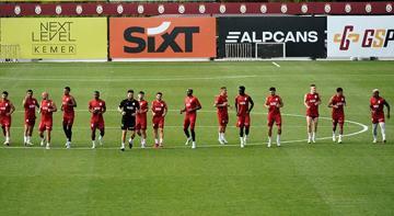 Şampiyon Galatasaray, Başakşehir maçı hazırlıklarına başladı
