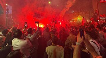 Vanspor FK'nın 1. Lig'e yükselmesi kentte coşkuyla kutlandı!