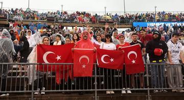 A Milli Futbol Takımı'na ABD'de büyük destek!