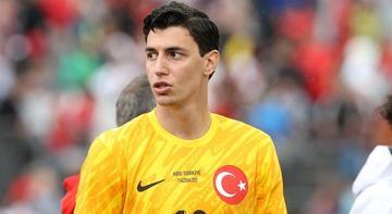 Berke Özer: Eğer kolayı seçersek gelişemeyiz!