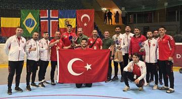Milli boksörlerden Çekya'da 3 madalya sevinci!
