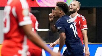 9 kişilik PSG, Bayern Münih'i eledi!