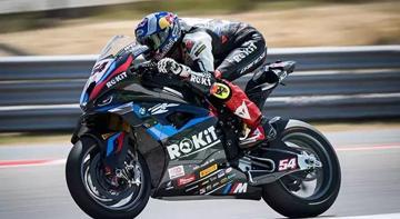 Toprak Razgatlıoğlu, Macaristan'da ilk yarışı kazandı!