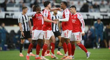 Arsenal, Newcastle United'ı deplasmanda son dakikada geçti!