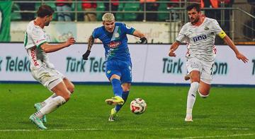 Süper Lig'de Rizespor ile Alanyaspor son dakika golüyle berabere kaldı!