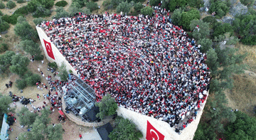 24 yıllık hasretin ardından tarihi sabah! Dünya Kupası heyecanı sokaklara taştı: Türkiye kırmızı-beyaza büründü