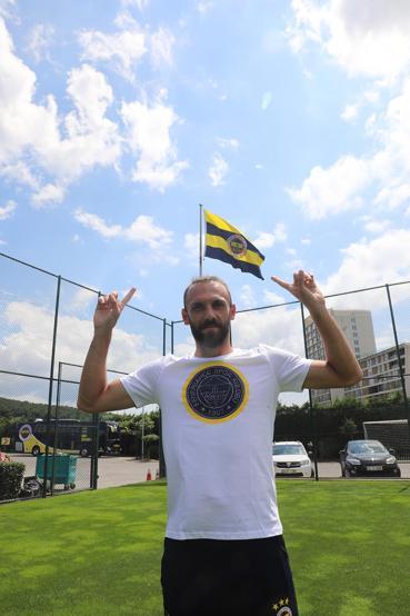 Vedat Muriqi: Dedem sayesinde Fenerbahçeli oldum