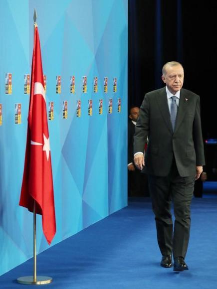 Cumhurbaşkanı Erdoğan Madrid dönüşü açıkladı İsveç 3-4 tane terörist gönderdi