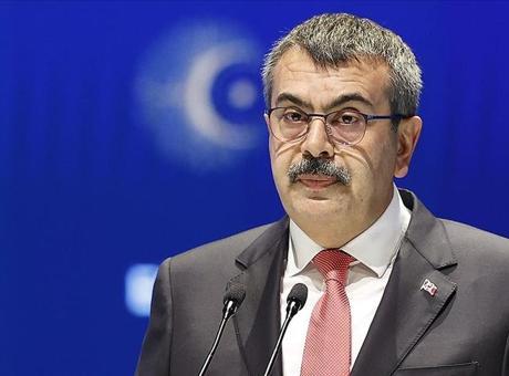 Bakan Tekin: Mülakatla 1100 öğretmenin sıralaması değişt