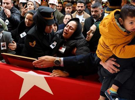 Şehidin vasiyeti yerine getirildi! Eşinden yürek yakan ağıt