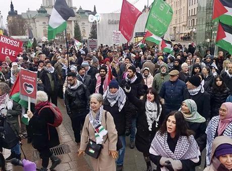 İsveç'te yüzlerce kişi İsrail'i protesto etti