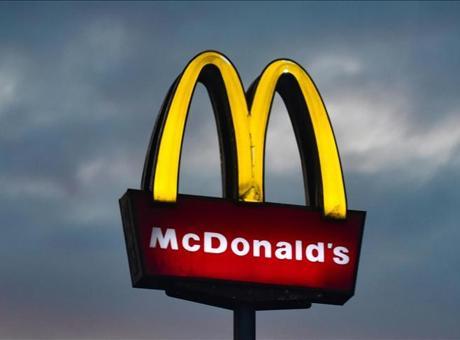 McDonald's'ın küresel satışları düştü