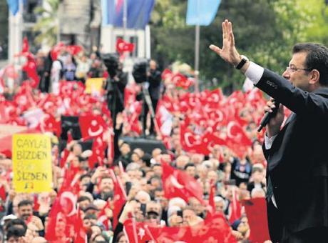 İmamoğlu’na imza için kapı kapı dolaşılıyor