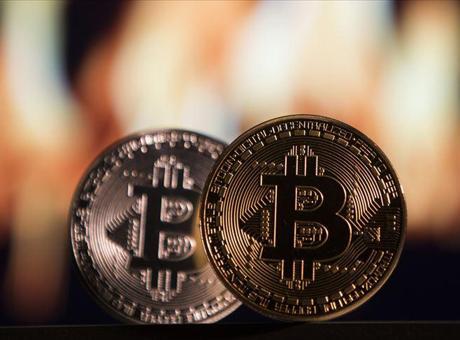 Bitcoin'de 3 ay sonra bir ilk! 100 bin doları aştı
