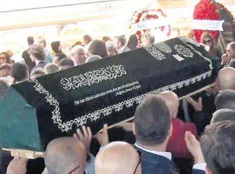 Pınar Eczacıbaşı son yolculuğa uğurlandı