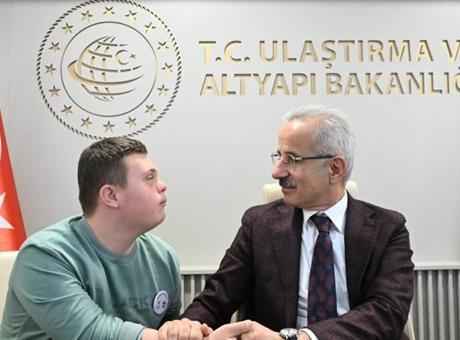 Ulaşım ve iletişimde engelsiz projeler! Bakan Uraloğlu: 100 milyon TL karşılıksız destek sağladık