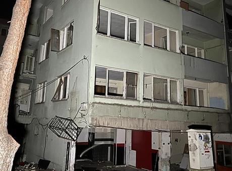 68395140691548ef57377019 İzmir'de dehşet: Boş binada 3 kişiye ait kafatası ve kemik parçaları bulundu